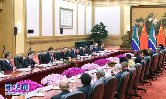 9月2日，国家主席习近平在北京人民大会堂同南非总统拉马福萨举行会谈。 新华社记者 姚大伟 摄