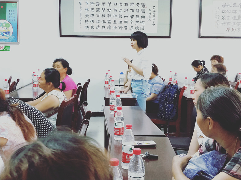 现场互动，家长与讲师交流亲子阅读路上的困惑。_副本.jpg