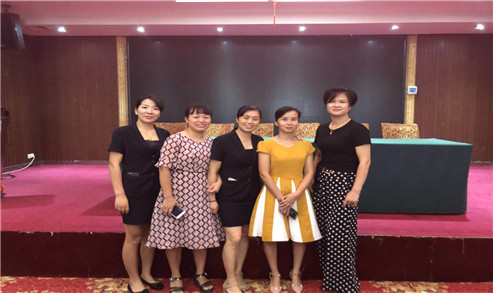新一届妇委会成员.jpg
