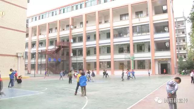 界牌代友实验学校宿舍.jpg